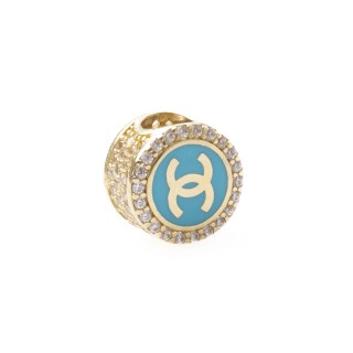 Złota zawieszka charms CC z cyrkoniami i emalią 255723